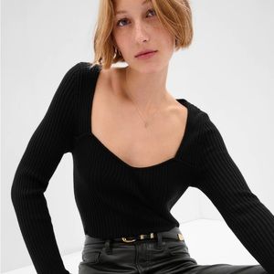 NWT Gap Ribbed knit Sweetheart Neckline Sweater